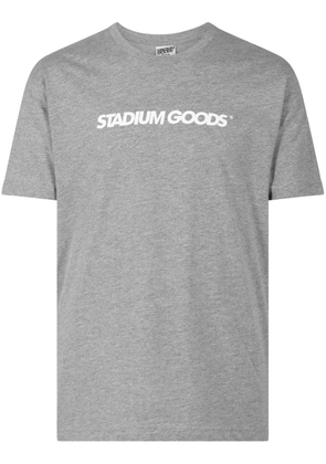 STADIUM GOODS® Horizontal Logo 'Grey' T-shirt