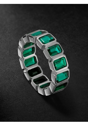 42 Suns - 14-Karat White Gold Emerald Eternity Ring - Men - Green - 53
