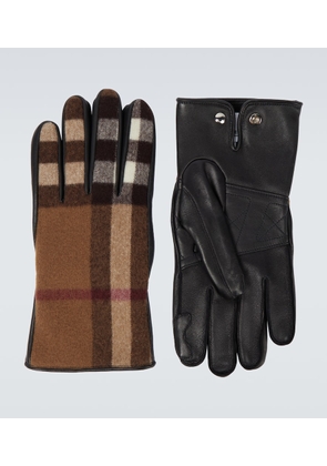Burberry Leather and wool gloves