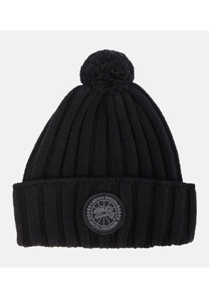 Canada Goose Cashmere and wool pompom beanie