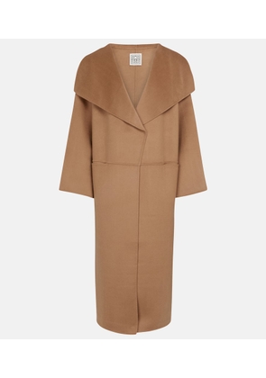 Toteme Signature wool and cashmere coat