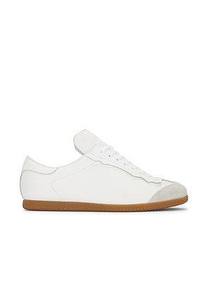 Maison Margiela Featherlight Sneaker in White - White. Size 40 (also in 41, 42, 43, 44).