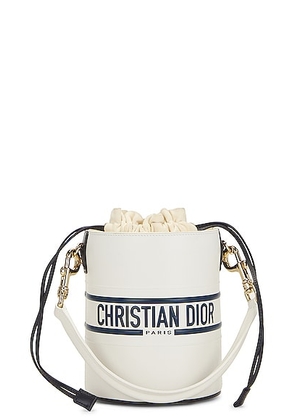 dior Dior Leather Vibe Bucket Bag in White - White. Size all.