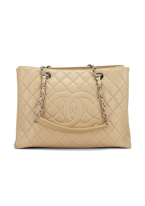 chanel Chanel Caviar Grand Shopping Tote Bag in Beige - Beige. Size all.