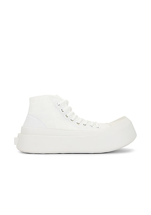 Bottega Veneta Jumbo High Top Sneaker in Optic White - White. Size 41 (also in 44).