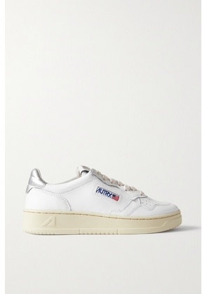 Autry - Medalist Low Metallic Leather Sneakers - White - IT35,IT36,IT37,IT38,IT39,IT40,IT41,IT42