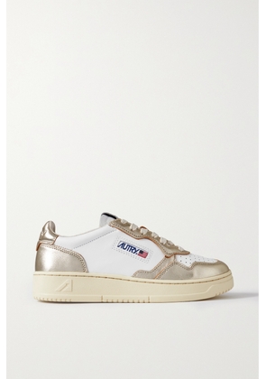 Autry - Medalist Low Metallic Leather Sneakers - Gold - IT35,IT36,IT37,IT38,IT39,IT40,IT41,IT42