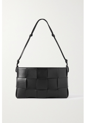 Bottega Veneta - Intrecciato Leather Shoulder Bag - Black - One size