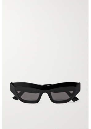 Bottega Veneta Eyewear - Edgy Cat-eye Acetate Sunglasses - Black - One size