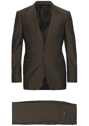 TOM FORD Yarn Dyed Mikado Shelton Suit in Green Wood - Olive. Size 48 (also in ).