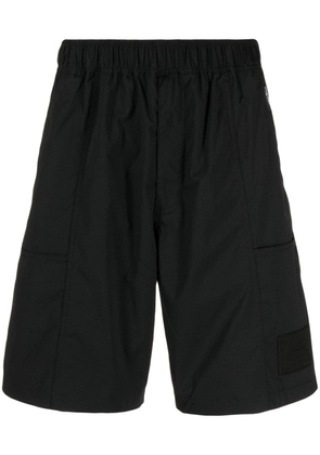 izzue logo-patch elasticated-waistband shorts - Black