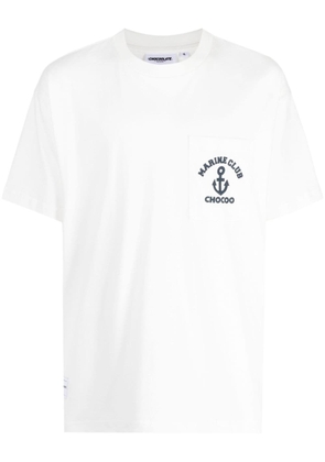 CHOCOOLATE logo-print crew-neck T-shirt - White