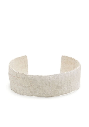 Detaj textured cuff bracelet - White