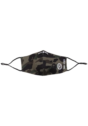 A BATHING APE® camouflage-print face mask - Green