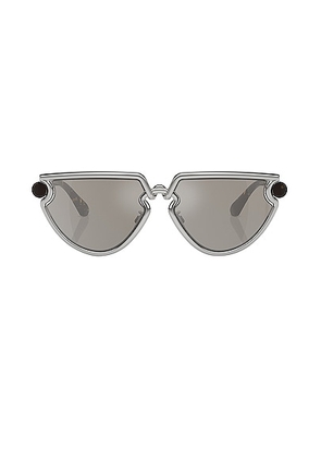 Burberry Oval Sunglasses in Silver - Metallic Silver. Size all.