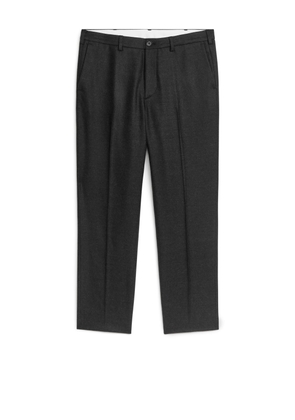 Cropped Tapered Wool Trousers - Grey