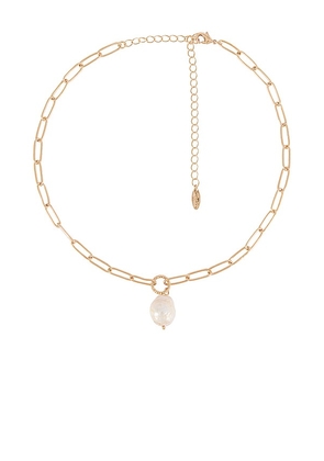 Ettika Pearl Pendant Necklace in Metallic Gold.
