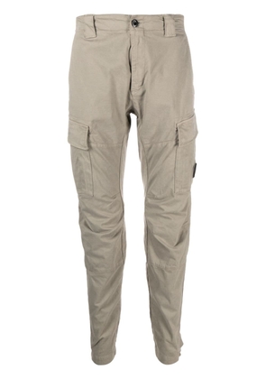C.P. Company Lens-detail cargo tapered trousers - Green