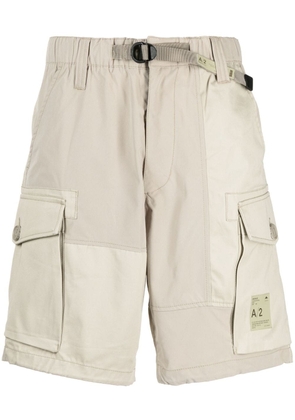 CHOCOOLATE logo-patch belted cargo shorts - Brown