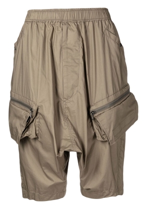 Julius drop-crotch cargo shorts - Green