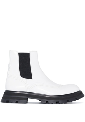 Alexander McQueen Wander leather Chelsea boots - White