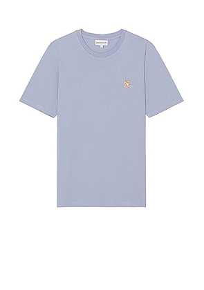 Maison Kitsune Chillax Fox Patch Regular T-shirt in Beat Blue - Baby Blue. Size M (also in ).