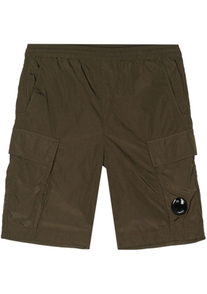 C.P. Company Lens-detail cargo shorts - Green