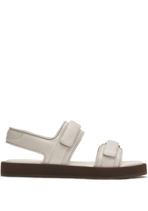 12 STOREEZ touch-strap leather sandals - White