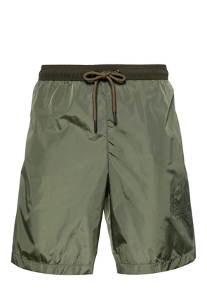Moncler logo-print drawstring swim shorts - Green