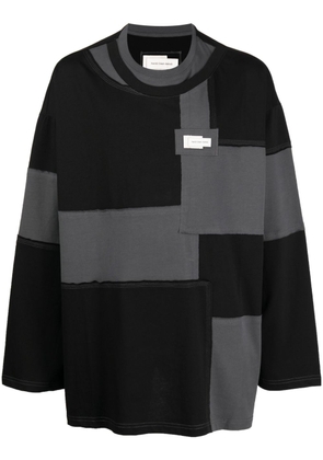 Feng Chen Wang logo-patch patchwork-pattern cotton sweatshirt - Black