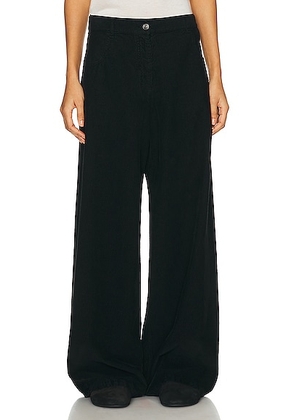 The Row Chan Pant in BLACK - Black. Size 2 (also in ).