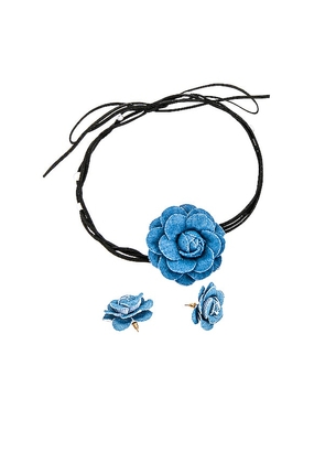 8 Other Reasons Daisy Choker And Earring Set in Blue.