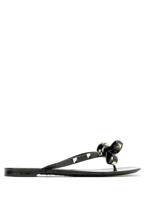 Valentino Garavani Rockstud thong sandals - Black