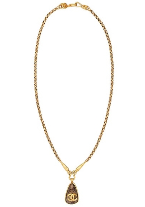 chanel Chanel 1997 CC Stone Pendant Necklace in Gold - Metallic Gold. Size all.