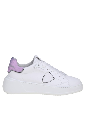 Philippe Model Tres Temple Low In White Leather And Jeans