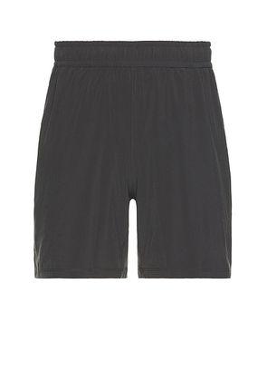 Beyond Yoga Pivotal Performance Short Unlined in Graphite - Grey. Size L (also in M, S, XL/1X).