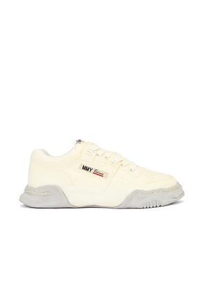 Maison MIHARA YASUHIRO Parker Original Sole Canvas Garment Dye Low Top Sneakers in White - Ivory. Size 41 (also in 42, 43, 44).