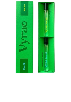 Vyrao Sunny Travel Set in Green.