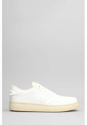 Philippe Model Lyon Sneakers In White Leather