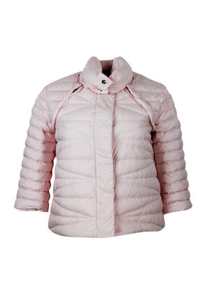Add 100 Gram Down Jacket With High Quality Feathers. The Sleeves Are Detachable With A Convenient Zip. Side Pockets And Zip And Button Closure