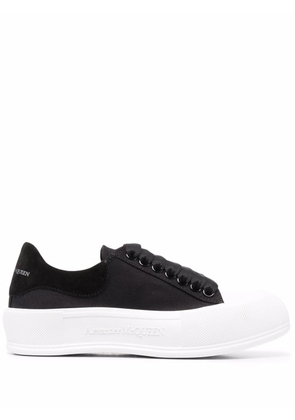 Alexander McQueen Tread Slick chunky-sole sneakers - Black
