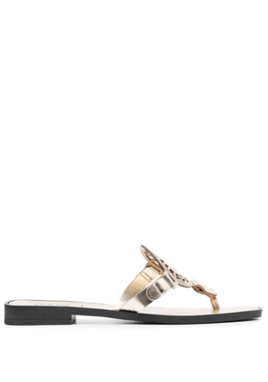 Karl Lagerfeld logo-patch thong sandals - Gold
