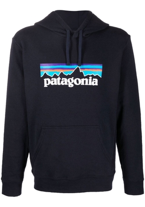 Patagonia logo-print hoodie - Blue