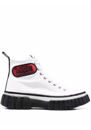 Love Moschino logo-patch lace-up boots - White