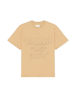 Honor The Gift Amp'd Up Tee in Brown. Size XL/1X.