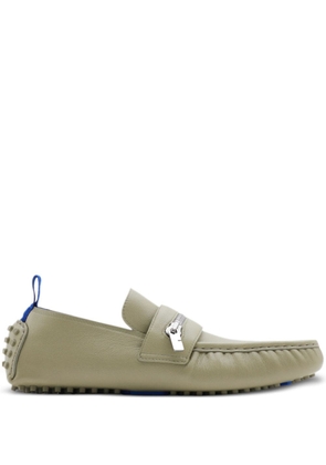 Burberry zip-detail leather loafers - Green