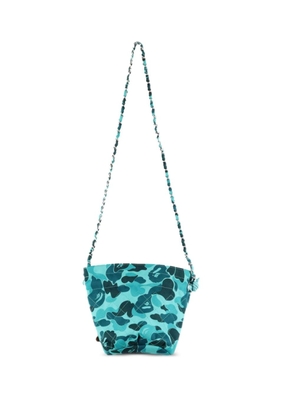 SAINT MXXXXXX x BAPE camouflage-print bucket bag - Blue