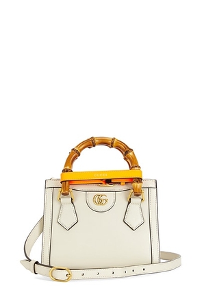 gucci Gucci Diana Bamboo 2 Way Handbag in Ivory - Ivory. Size all.