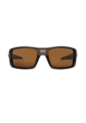 Oakley Heliostat Sunglasses in Black - Brown. Size all.