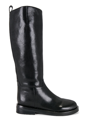 LPA Tracer Boot in Black. Size 10.